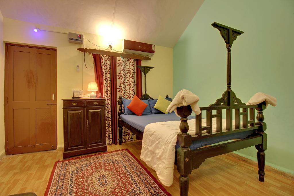 Zostel Goa Hostel Calangute Exterior photo