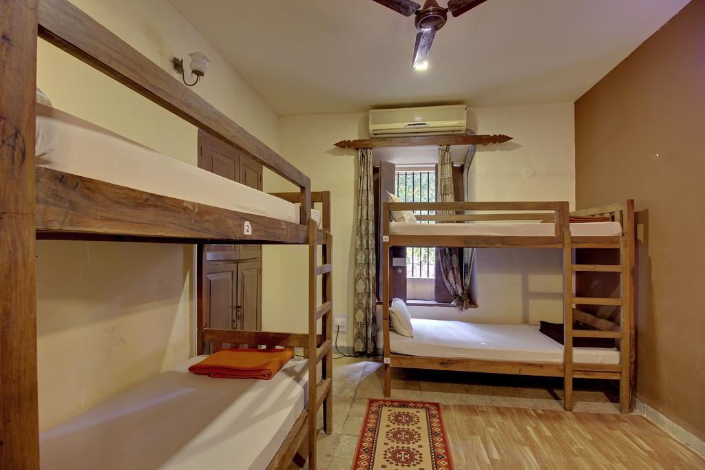 Zostel Goa Hostel Calangute Exterior photo